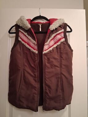 Free People Brown Quilted Vest with Cream Faux-Fur Trim and Stripe Detail